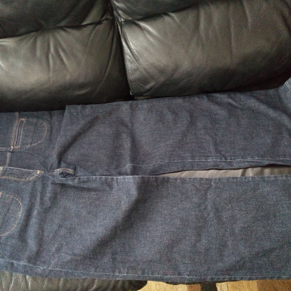 Wide-Leg Jeans - Picture 3 of 6